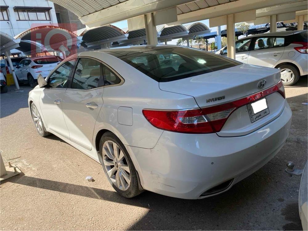 هيونداي أزيرا